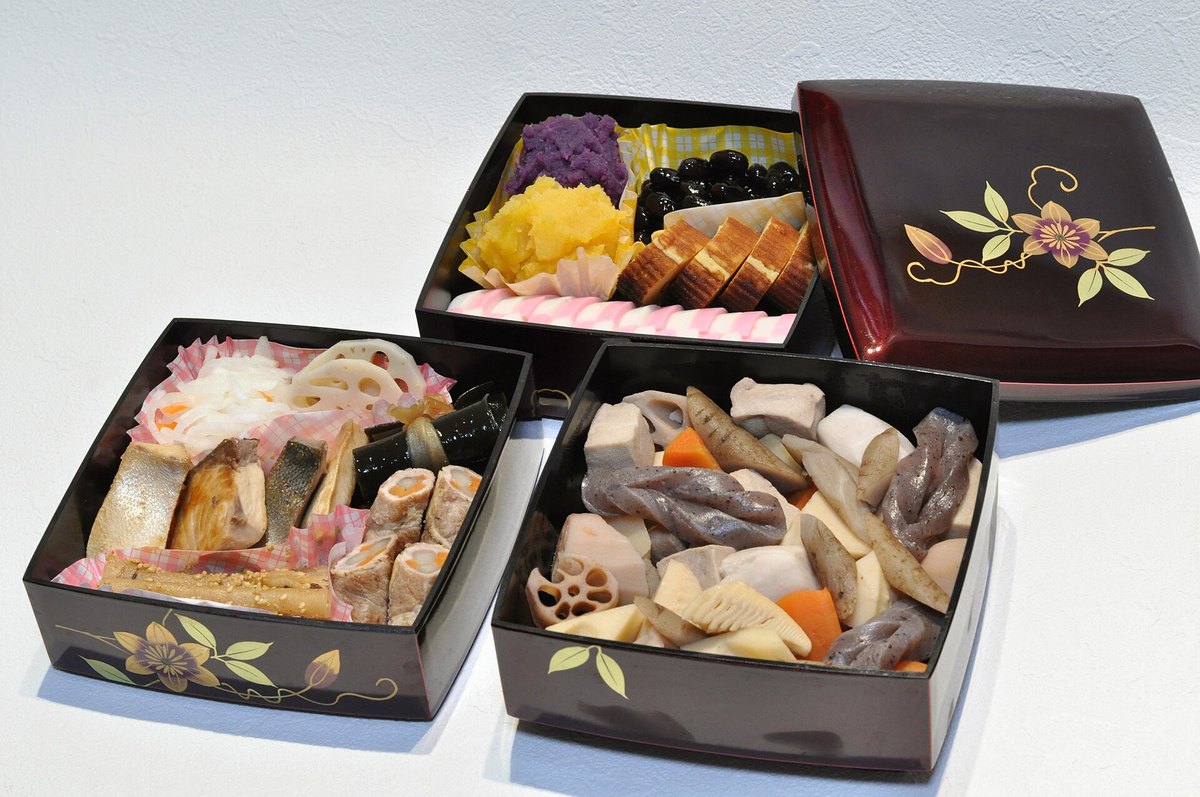 ホテルのおせちの重箱